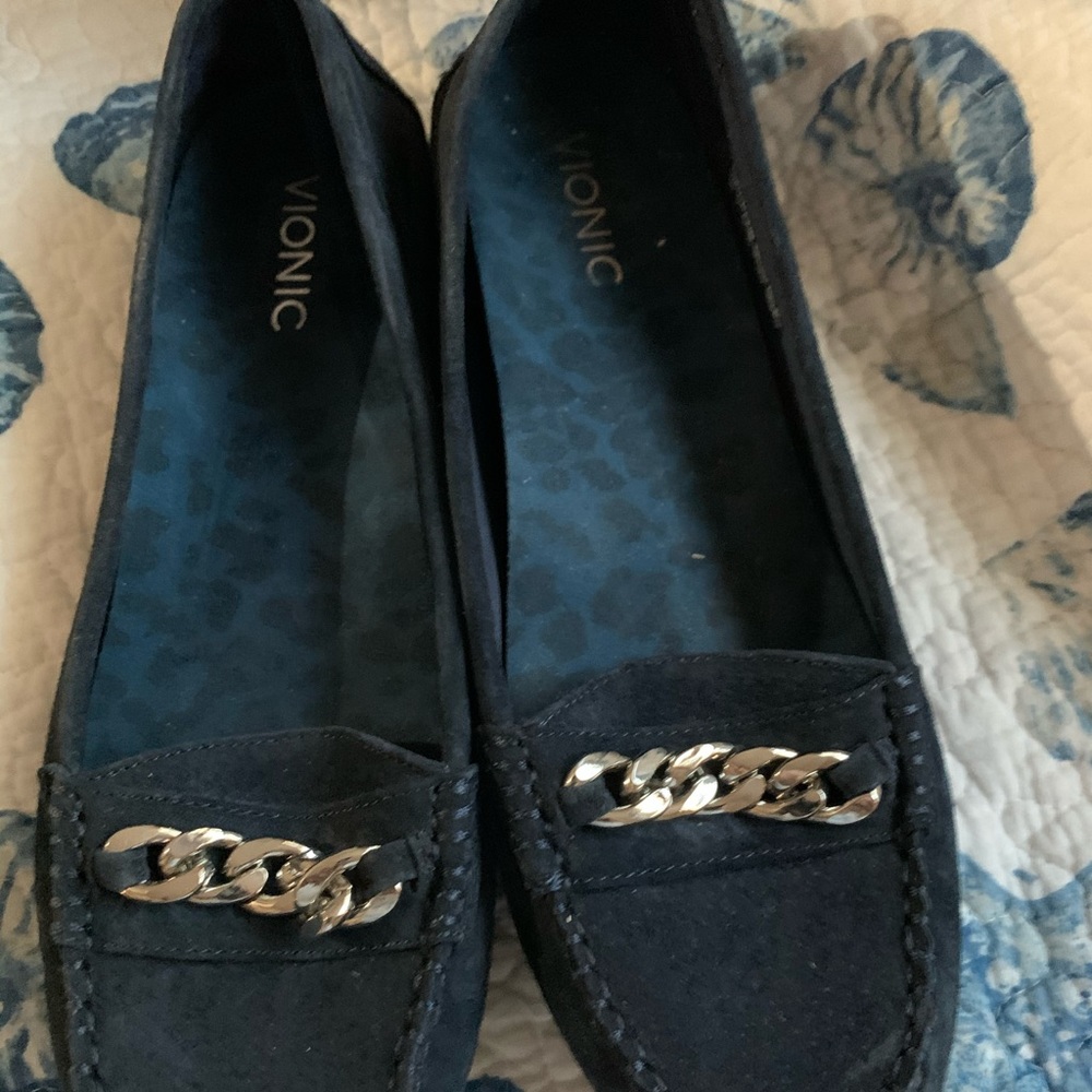 Vionic
Blue Suede Driving Moccasins Flats